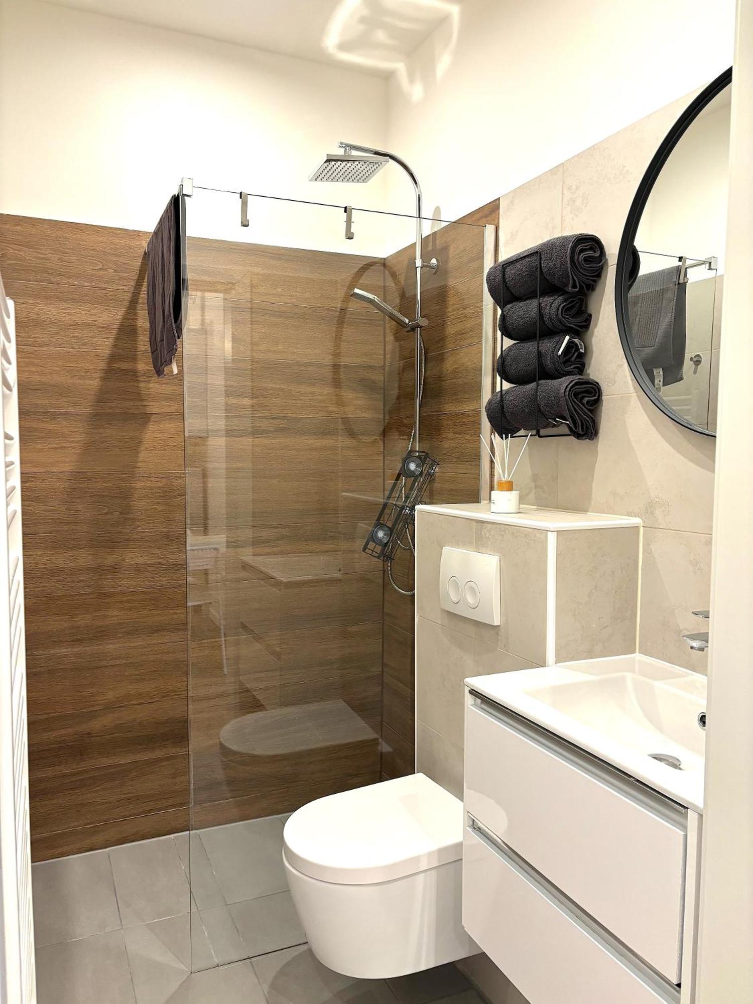 Traumhafte Wohnung Fuer 2, Walk In Dusche, Extra Kueche, Nespresso, Zentral Vídeň Exteriér fotografie